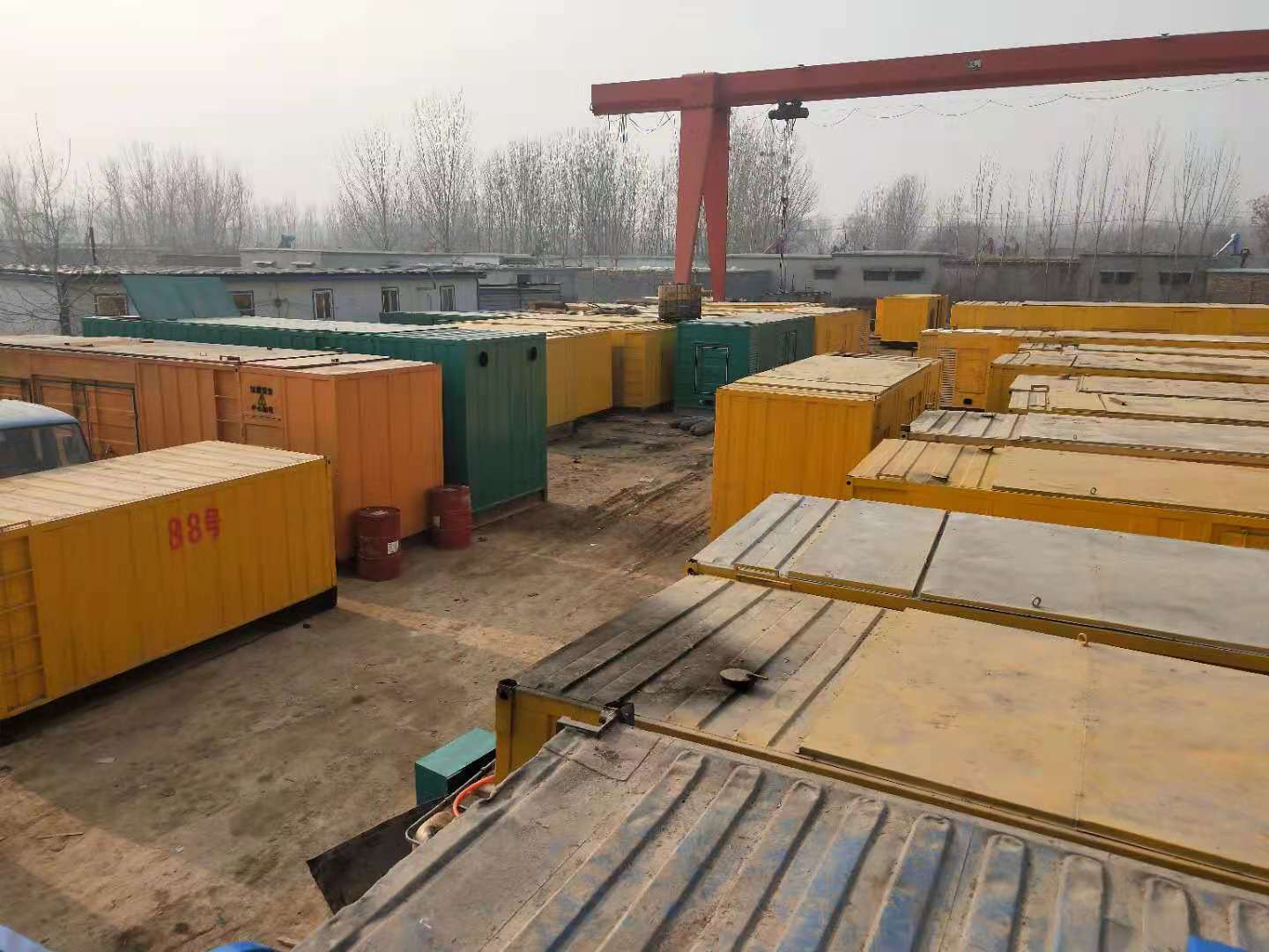 钦南租赁发电机-灰尘、风沙对柴油发电机组造成哪些不良影响？