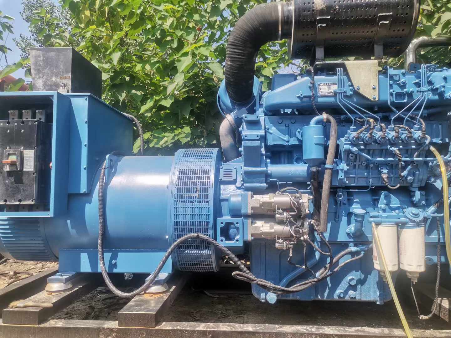 钦南详细说明降低 800kW 柴油发电机输出电流波动的方法
